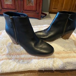 Crown Vintage Ankle Booties Like new Excellent condition